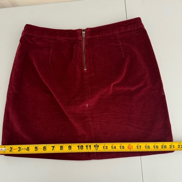 Red Mossimo Velvet Mini Skirt size 8 Cute Fun ❤️ - Picture 6 of 6